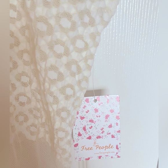 Free People Moonlight Breeze ITop - Picture 5 of 6